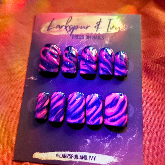Natural Square Short UV Fuchsia Hot Pink Glow-in-the-Dark Wave Apres Gel-X Press On Nails